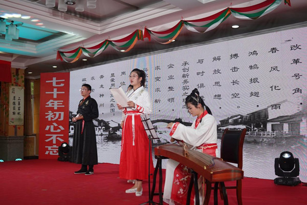 公司舉辦“建安賦”配樂(lè).朗誦.舞蹈專題競(jìng)演 公司舉辦“建安賦”配樂(lè).朗誦.舞蹈專題競(jìng)演